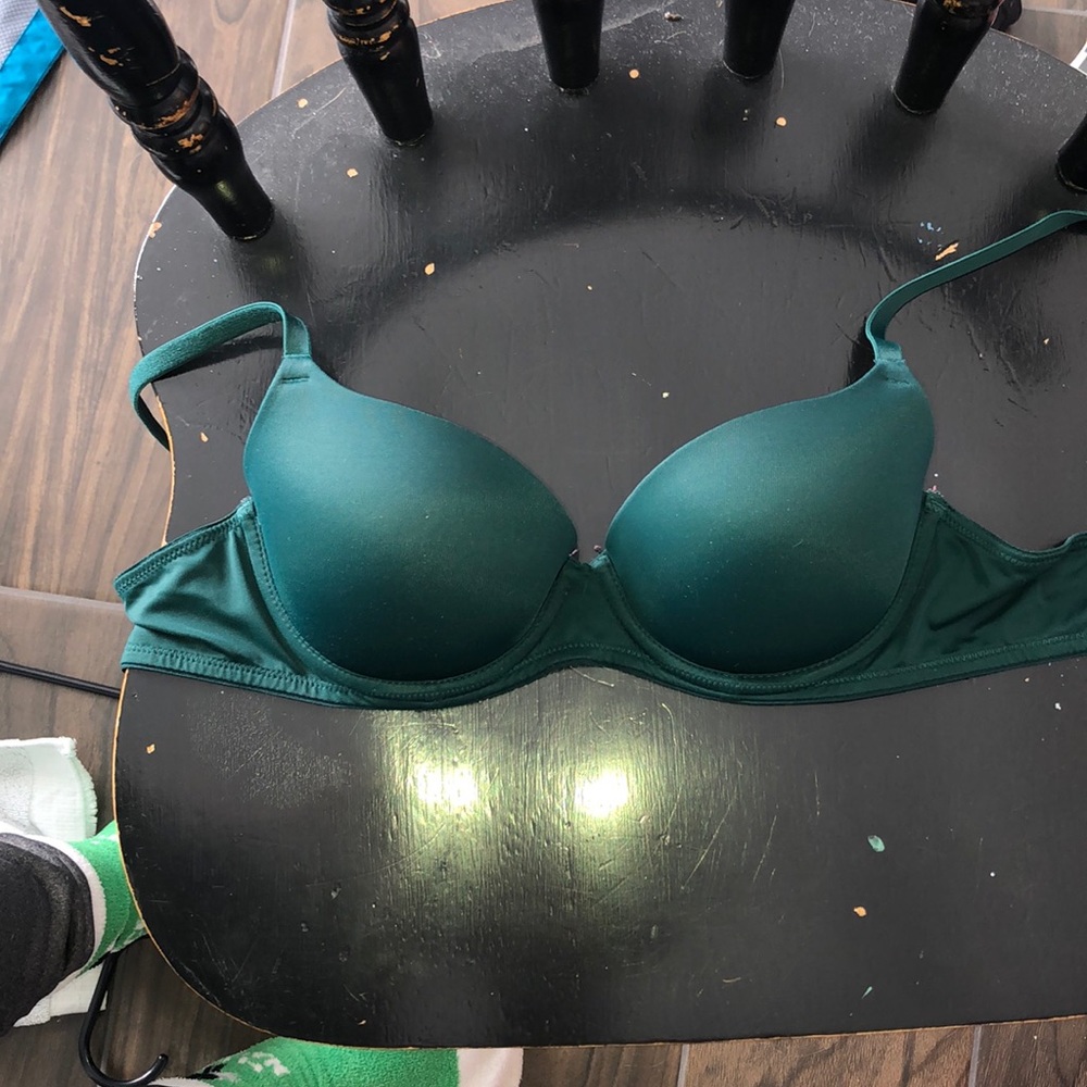 Victoria’s Secret pink bra